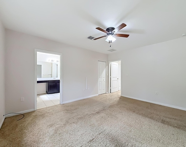 1366 Nw 214th Terrace - Photo Thumbnail 23