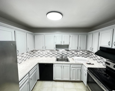 5050 Nw 7th Street - Photo Thumbnail 1