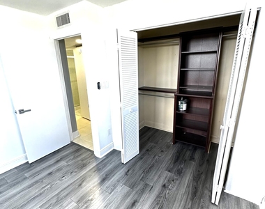 5050 Nw 7th Street - Photo Thumbnail 21