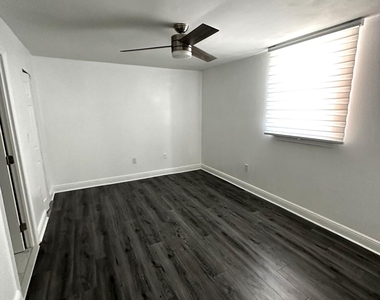 5050 Nw 7th Street - Photo Thumbnail 10