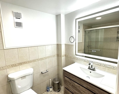 5050 Nw 7th Street - Photo Thumbnail 15