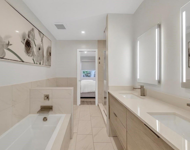 1991 Ne 15th Avenue - Photo Thumbnail 17