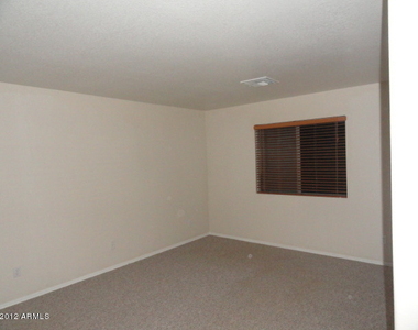 1193 E Omega Drive - Photo Thumbnail 15