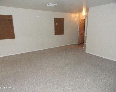 1193 E Omega Drive - Photo Thumbnail 10
