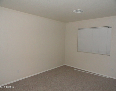 1193 E Omega Drive - Photo Thumbnail 14