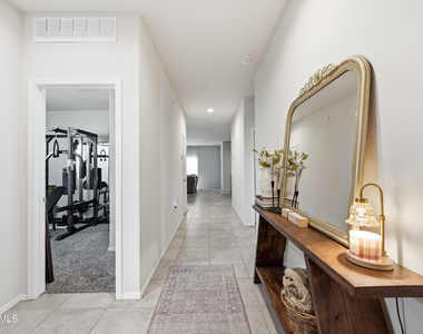 24364 W Jones Avenue - Photo Thumbnail 9