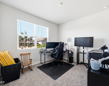 24364 W Jones Avenue - Photo Thumbnail 24