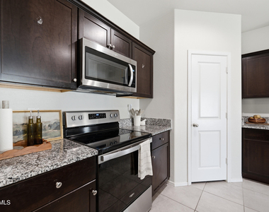 24364 W Jones Avenue - Photo Thumbnail 16