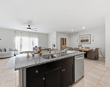 24364 W Jones Avenue - Photo Thumbnail 17
