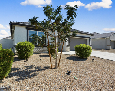 24364 W Jones Avenue - Photo Thumbnail 4
