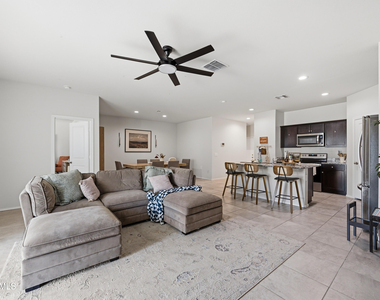 24364 W Jones Avenue - Photo Thumbnail 12
