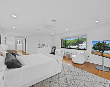 2461 Sw 27th Terrace - Photo Thumbnail 17