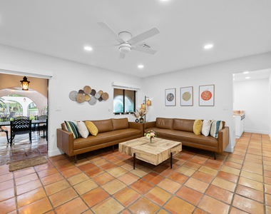 2461 Sw 27th Terrace - Photo Thumbnail 11