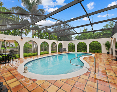 2461 Sw 27th Terrace - Photo Thumbnail 33