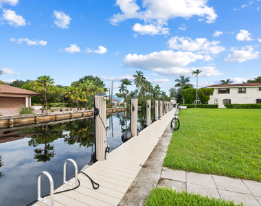 2461 Sw 27th Terrace - Photo Thumbnail 40