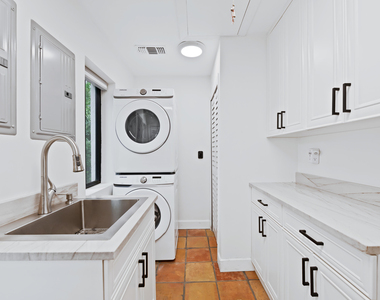 2461 Sw 27th Terrace - Photo Thumbnail 49