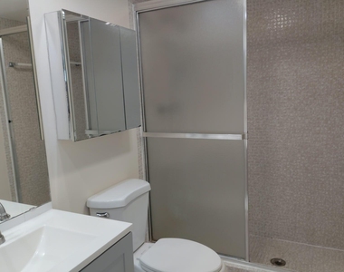 2950 N Palm Aire Drive - Photo Thumbnail 18