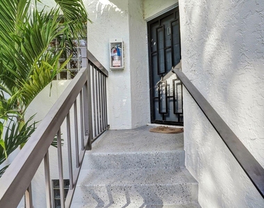 5415 E Verona Drive - Photo Thumbnail 4