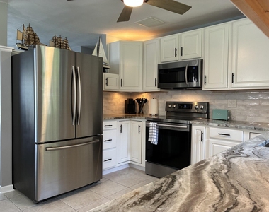 3156 Se Mimosa Street - Photo Thumbnail 3