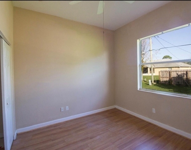 787 Se Evergreen Terrace - Photo Thumbnail 6