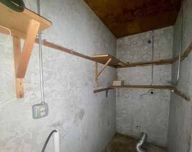 1036 Nw 11th Place - Photo Thumbnail 9