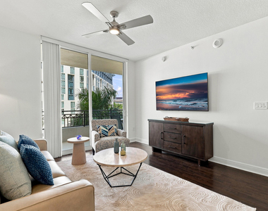 550 Okeechobee Boulevard - Photo Thumbnail 2