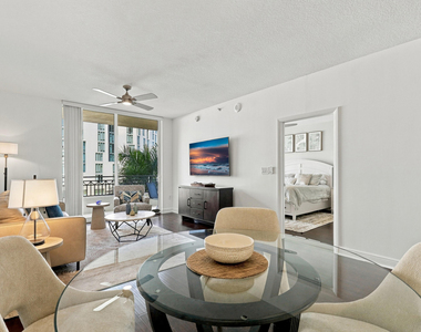550 Okeechobee Boulevard - Photo Thumbnail 4