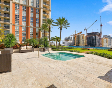 550 Okeechobee Boulevard - Photo Thumbnail 19