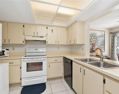 1180 Carlton Court - Photo Thumbnail 17