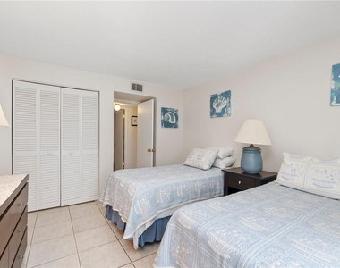 1180 Carlton Court - Photo Thumbnail 21