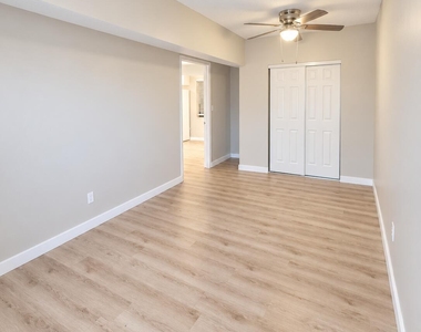 3801 N Andrews Avenue - Photo Thumbnail 9