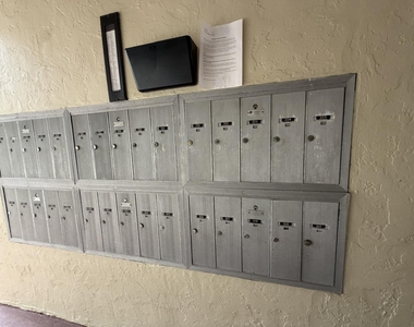 112 Lake Emerald Drive - Photo Thumbnail 15