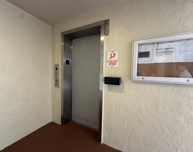 112 Lake Emerald Drive - Photo Thumbnail 13