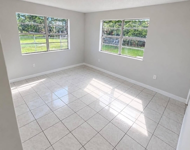 20620 Nw 26th Court - Photo Thumbnail 4