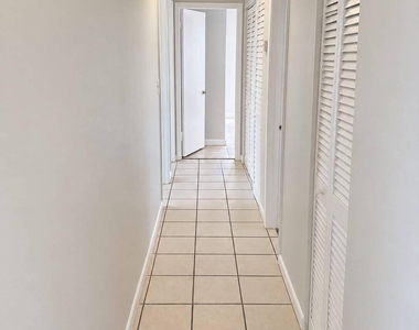 20620 Nw 26th Court - Photo Thumbnail 7