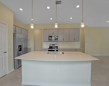 4825 Chantilly Road - Photo Thumbnail 4