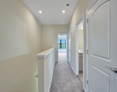 4825 Chantilly Road - Photo Thumbnail 10