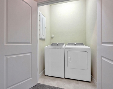 4825 Chantilly Road - Photo Thumbnail 11