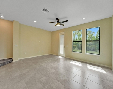 4825 Chantilly Road - Photo Thumbnail 7