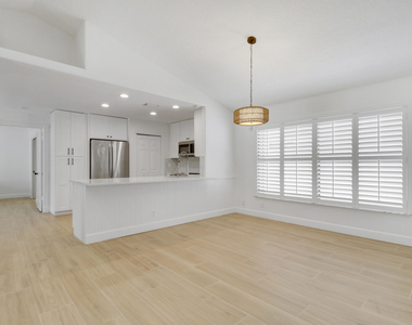 6208 Michael Street - Photo Thumbnail 11