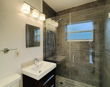 935 8th Street - Photo Thumbnail 24