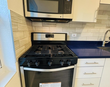 935 8th Street - Photo Thumbnail 16