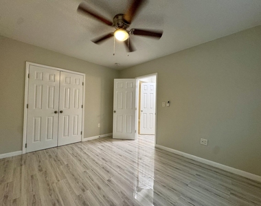935 8th Street - Photo Thumbnail 23