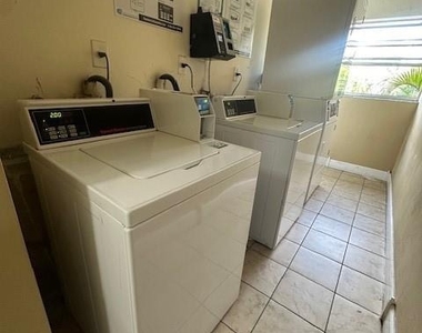 4265 Nw Tamiami Canal Dr - Photo Thumbnail 6