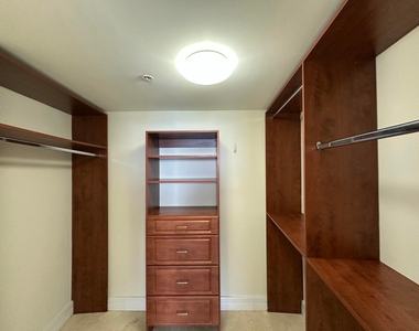 3000 N Ocean Drive - Photo Thumbnail 10
