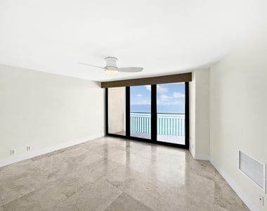 3000 N Ocean Drive - Photo Thumbnail 7