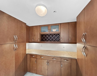 3000 N Ocean Drive - Photo Thumbnail 5