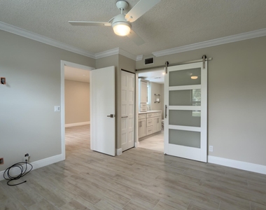 901 Sabal Ridge Circle - Photo Thumbnail 14