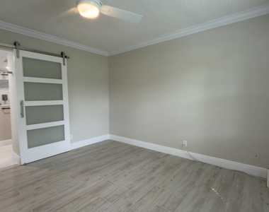 901 Sabal Ridge Circle - Photo Thumbnail 10