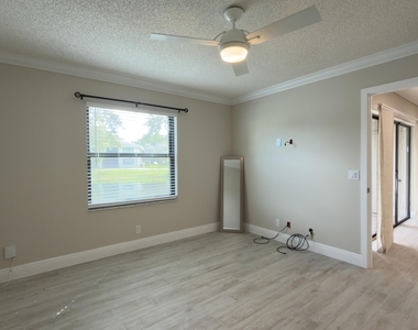 901 Sabal Ridge Circle - Photo Thumbnail 11